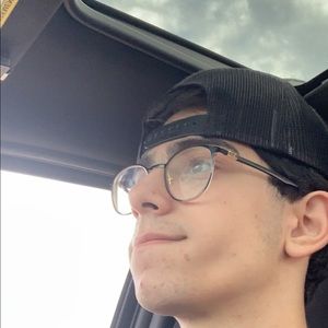 Meet your Posher, Brandon